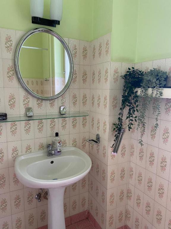 Small Room For Short Stay — Photos 3